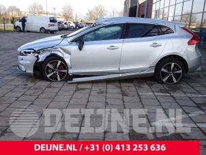 Volvo V40 12-