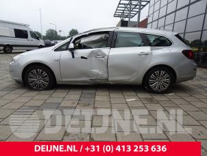 Opel Astra J 10-