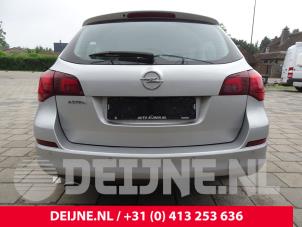Opel Astra J 10-