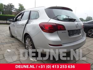 Opel Astra J 10-