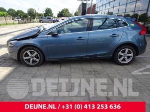 Volvo V40 12-