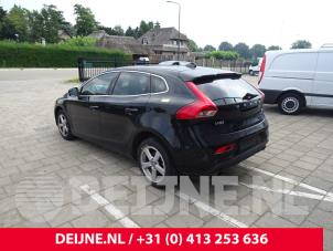 Volvo V40 12-