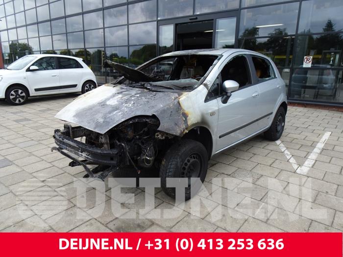 Fiat Punto Grande Heckklappe O116001 Spenderfahrzeug