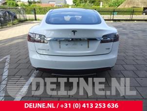 Tesla Model S 12-