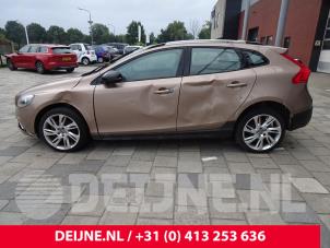 Volvo V40 12-