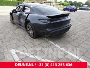 Porsche Taycan 21-