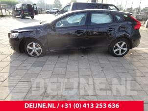 Volvo V40 12-