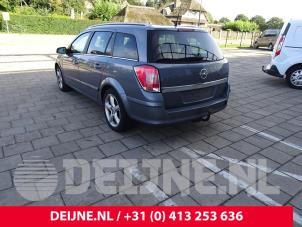 Opel Astra H 04-