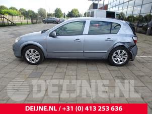 Opel Astra H 04-