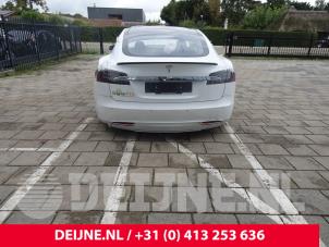 Tesla Model S 12-