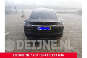 Tesla Model S 12-