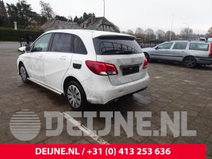 Mercedes B-Klasse 11-