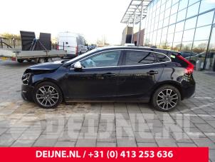 Volvo V40 12-