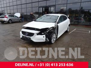 Volvo V40 12-