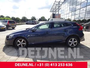 Volvo V40 12-