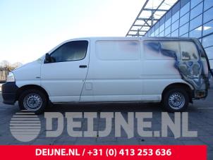 Toyota Hiace 02-
