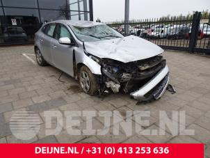 Volvo V40 Distributiedeksel O171350 Donorvoertuig