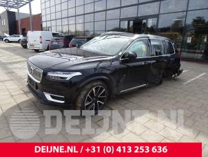 Volvo XC90 16-