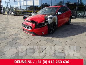 Volvo V40 12-