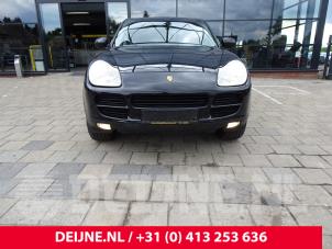 Porsche Cayenne 02-