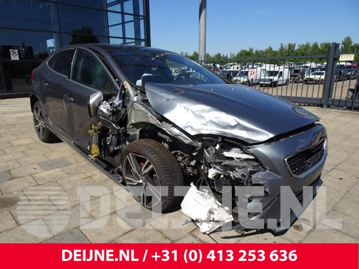Volvo V40 Klimapumpe O323057
