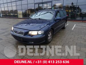 Volvo V70 01-