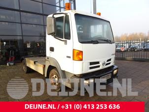 Nissan Atleon Zonneklep O167409 Donorvoertuig