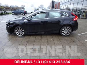 Volvo V40 12-
