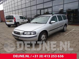 Volvo V70 01-