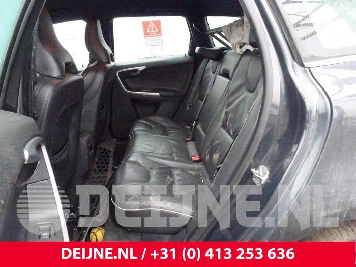 Volvo XC60 I 2.4 D5 20V 220 AWD Sloopvoertuig (2017, Donker, Blauw)