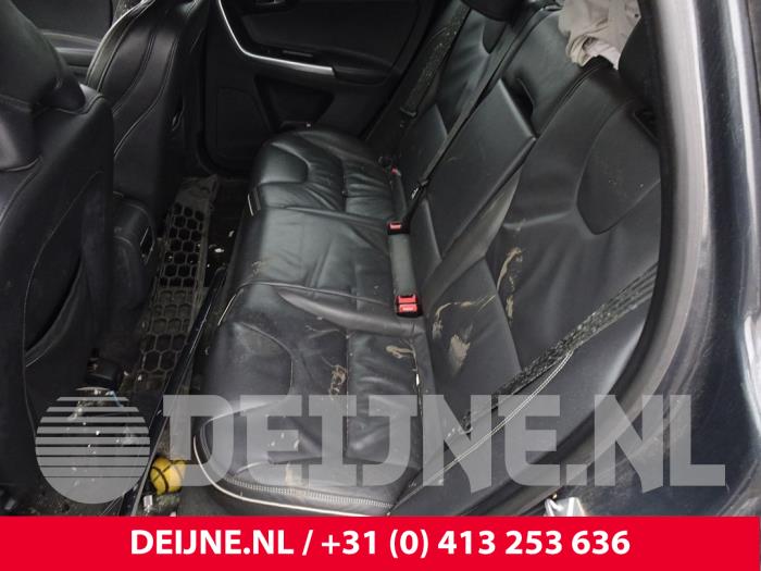 Volvo XC60 I 2.4 D5 20V 220 AWD Sloopvoertuig (2017, Donker, Blauw)