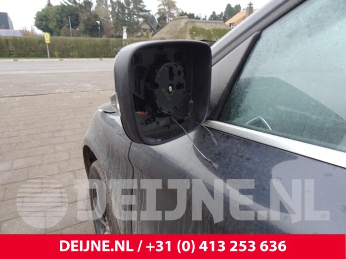 Volvo XC60 I 2.4 D5 20V 220 AWD Sloopvoertuig (2017, Donker, Blauw)