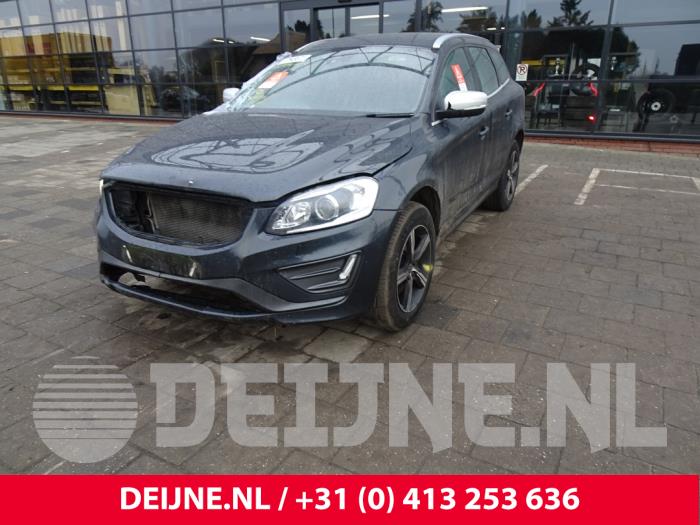 Volvo XC60 I 2.4 D5 20V 220 AWD Sloopvoertuig (2017, Donker, Blauw)