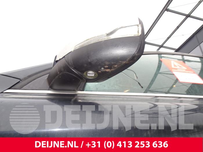 Volvo XC60 I 2.4 D5 20V 220 AWD Sloopvoertuig (2017, Donker, Blauw)