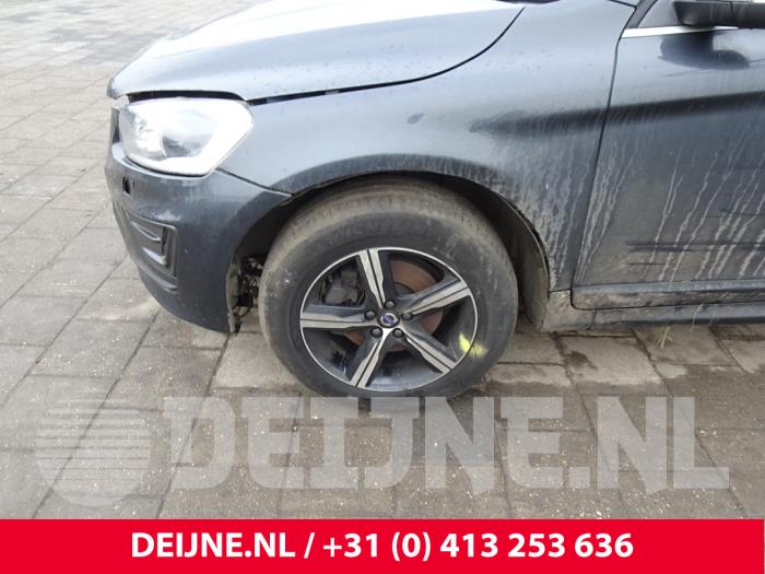 Volvo XC60 I 2.4 D5 20V 220 AWD Sloopvoertuig (2017, Donker, Blauw)