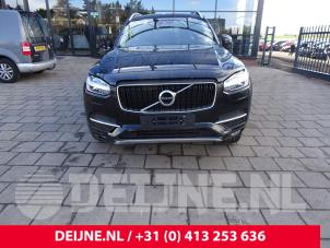 Volvo XC90 16-