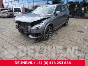 Volvo XC90 16-