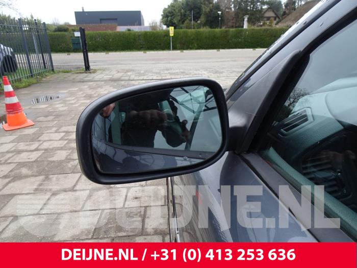 Volvo V70 2.5 T 20V Sloopvoertuig (2004, Grijs)