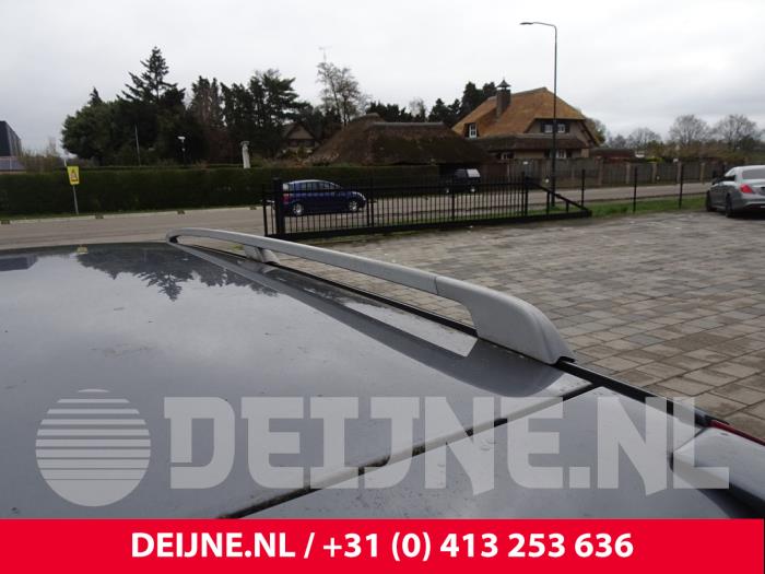 Volvo V70 2.5 T 20V Sloopvoertuig (2004, Grijs)