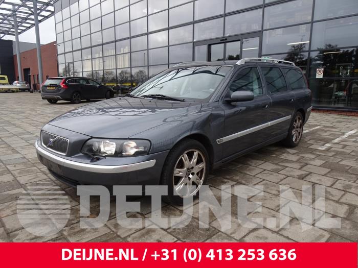 Volvo V70 2.5 T 20V Sloopvoertuig (2004, Grijs)