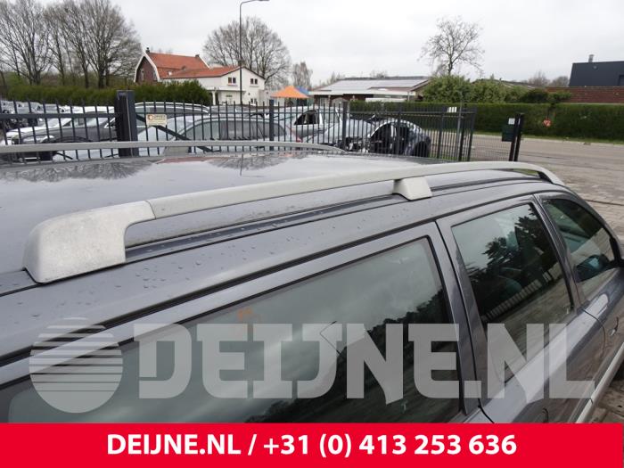 Volvo V70 2.5 T 20V Sloopvoertuig (2004, Grijs)