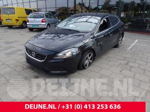 Volvo V40 12-