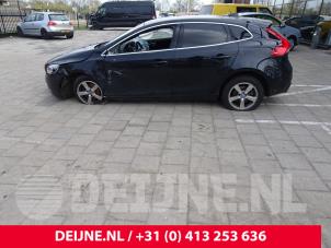 Volvo V40 12-
