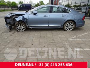 Volvo S90 17-