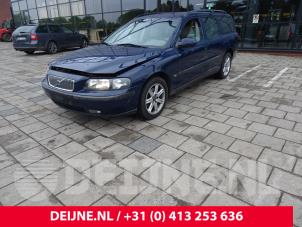 Volvo V70 01-