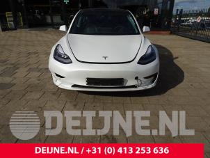 Tesla Model 3 17-