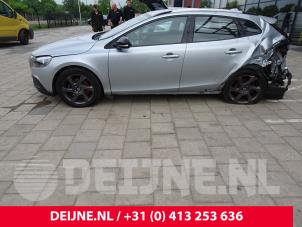 Volvo V40 12-