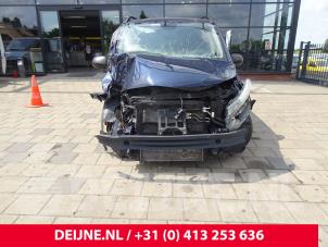 Mercedes Vito 14-