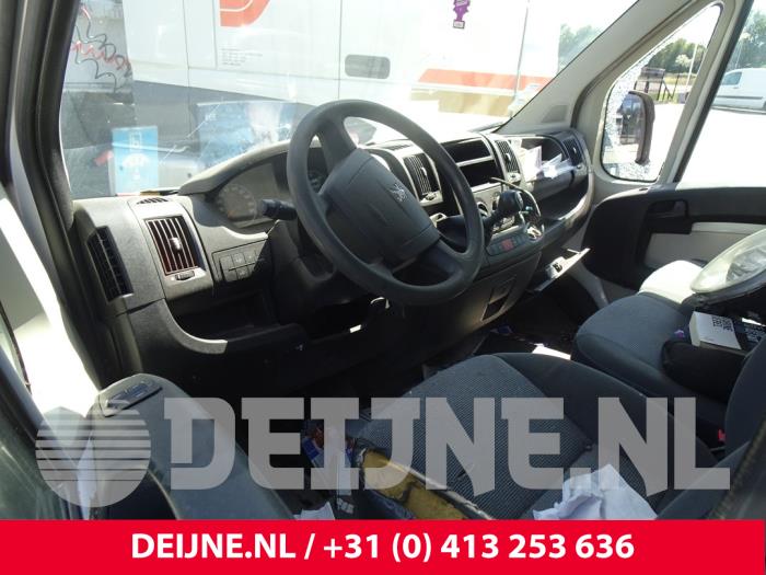 Peugeot Boxer 2.2 HDi 130 Euro 5 Sloopvoertuig (2011, Wit)