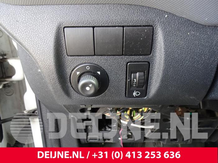Peugeot Partner 1.6 HDI 110 16V Sloopvoertuig (2011, Graniet)